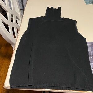 GAP Black Sleeveless Turtleneck Sweater